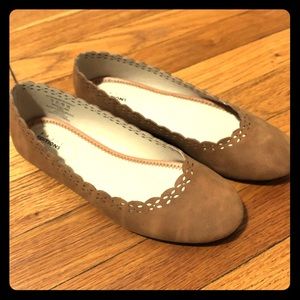 Scalloped brown flats 🍂